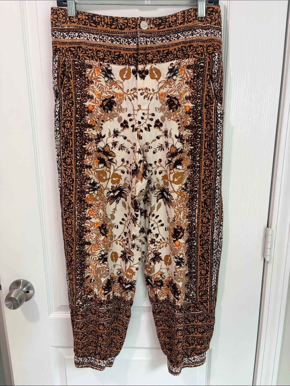 Anthropologie Bohemian Moroccan Floral Print Joggers - Picture 6 of 14